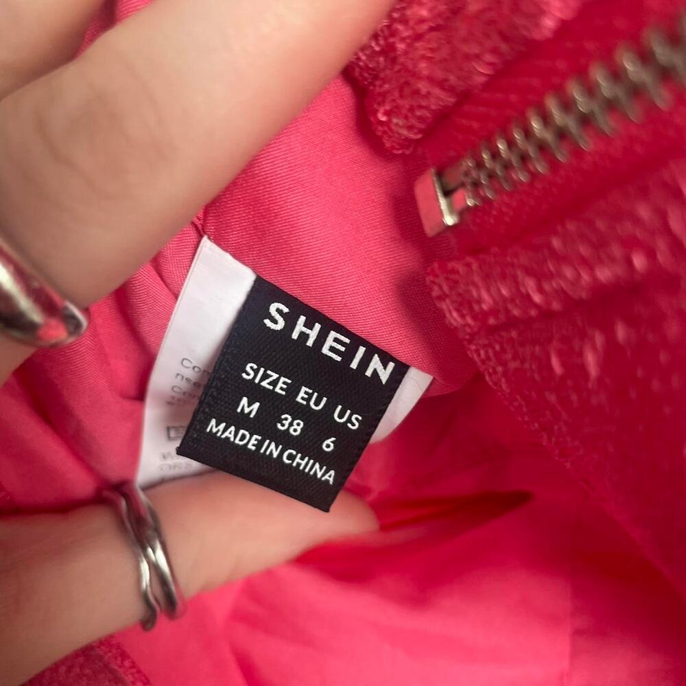 Bright hot pink summer crop top - Picture 3 of 3